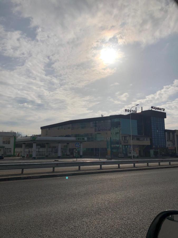 Bereke Hostel Sjymkent Exteriör bild