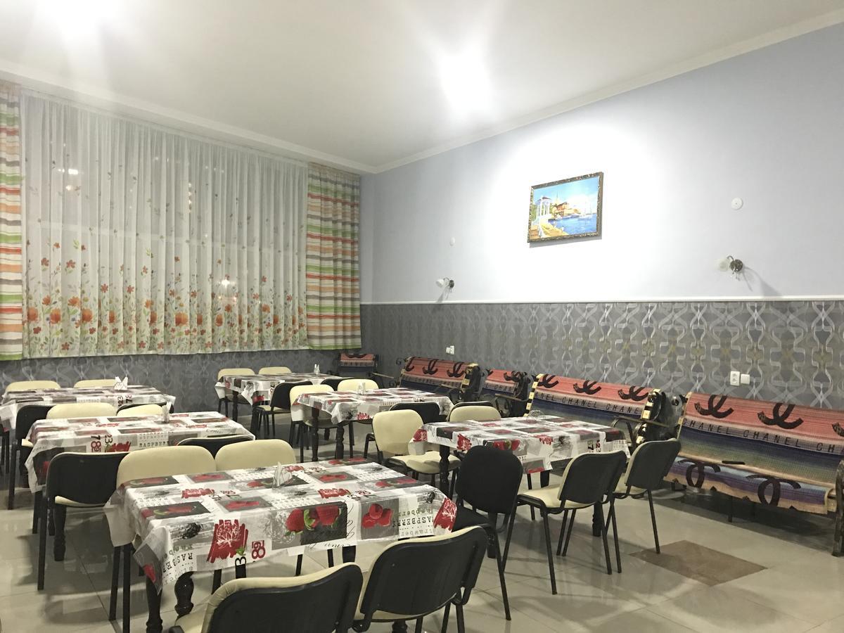 Bereke Hostel Sjymkent Exteriör bild